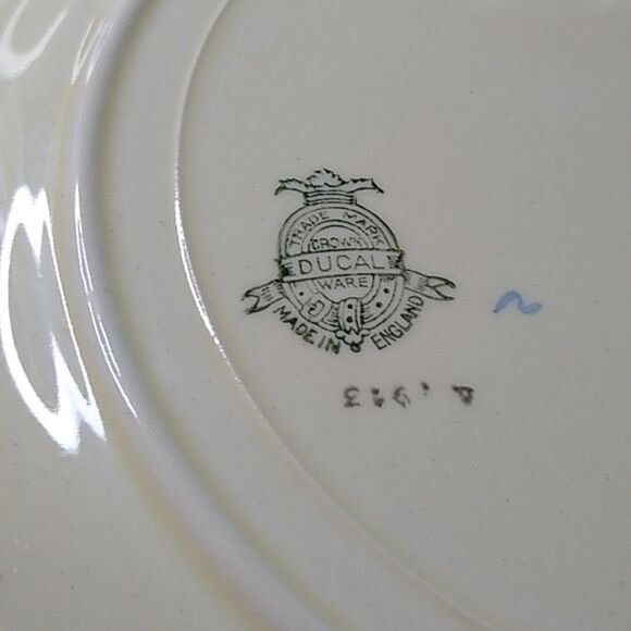 Vintage Crown Ducal A2913 Floral Embossed Cream and Blue Plate - Picture 4 of 7